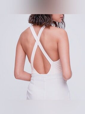 Aritzia Wilfred FreePale Pink Cross-Back Bodysuit size S